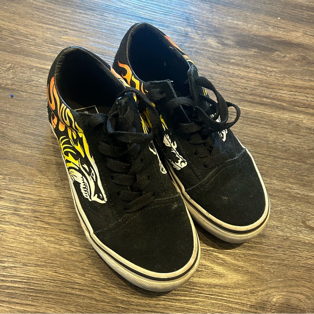 Boy cans size 1 used flames